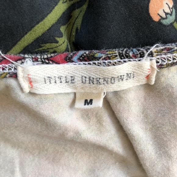 ❤️ UO Boho Elephant Print Halter Crop Top - Picture 5 of 5